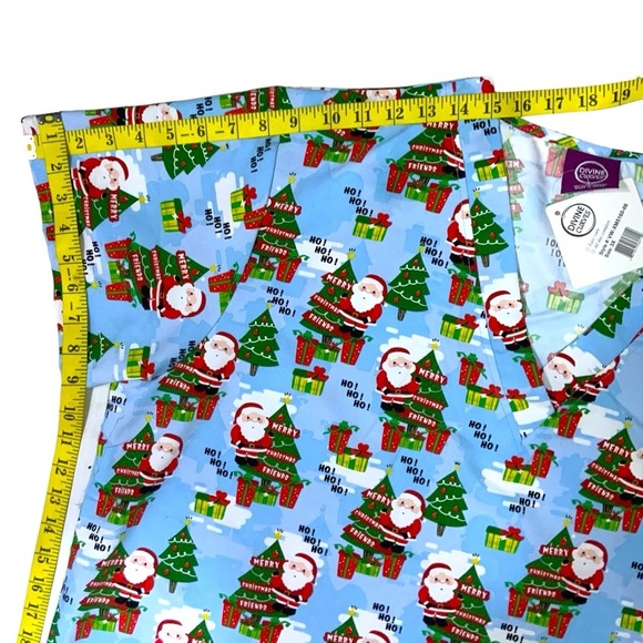 Devine Curves Scrub Christmas Top Women V Neck Short Sleeve Santa Blue Plus 3X - Picture 4 of 15